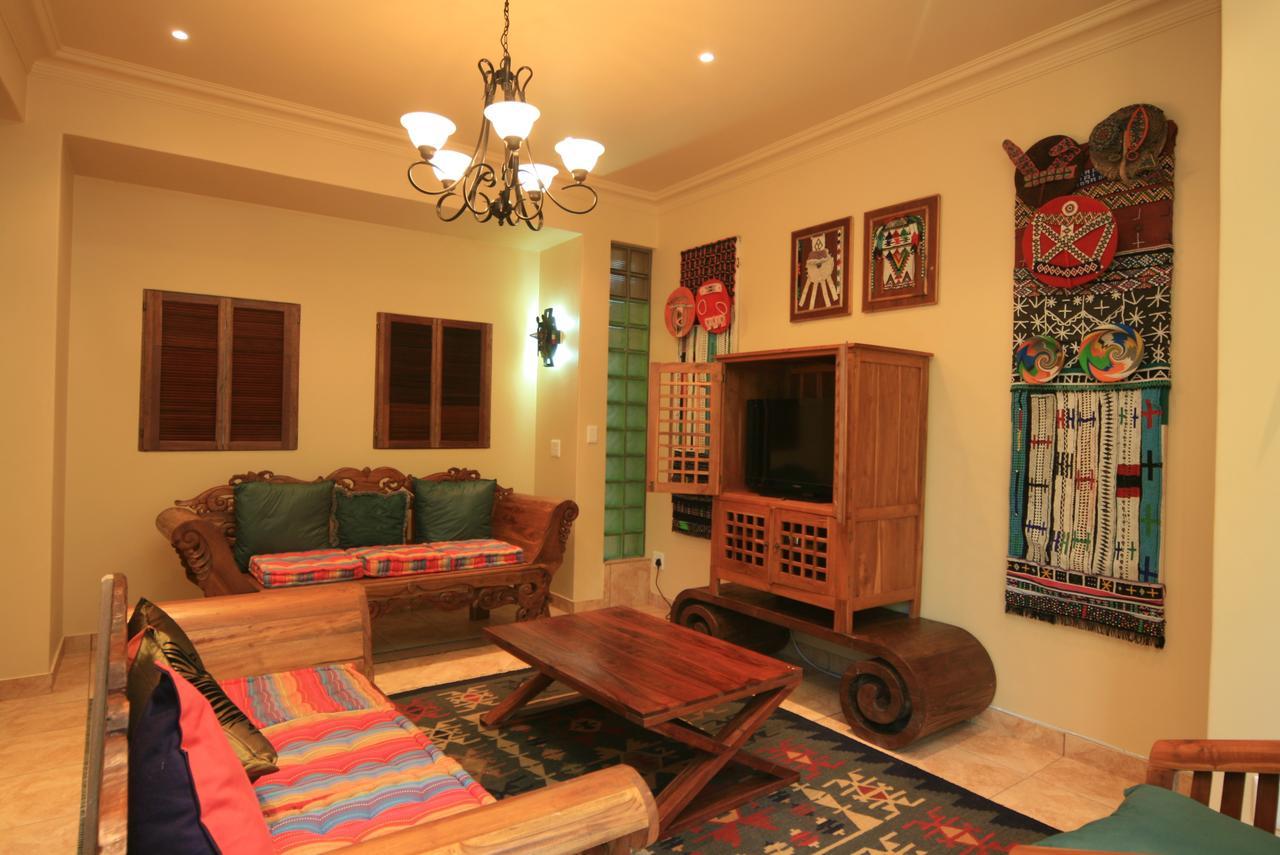 Ammazulu African Palace Kloof Esterno foto