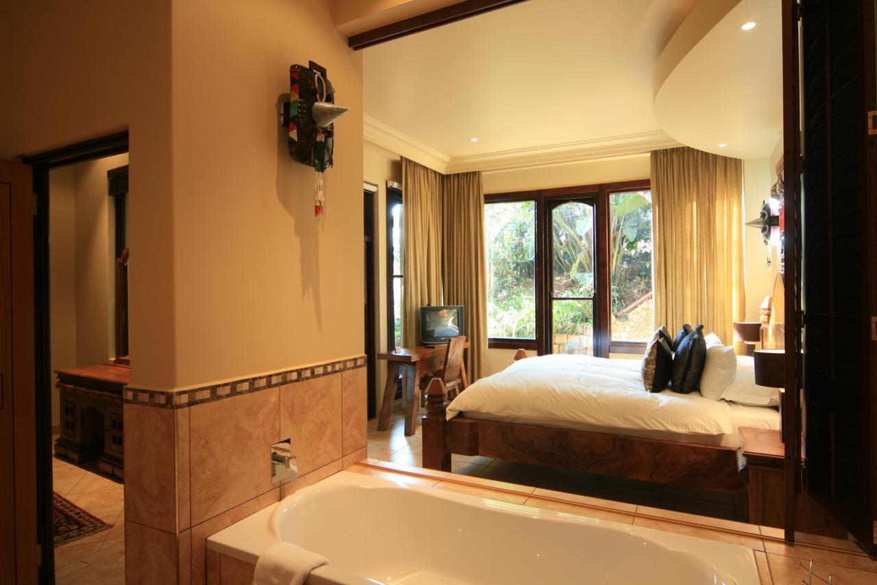 Ammazulu African Palace Kloof Esterno foto