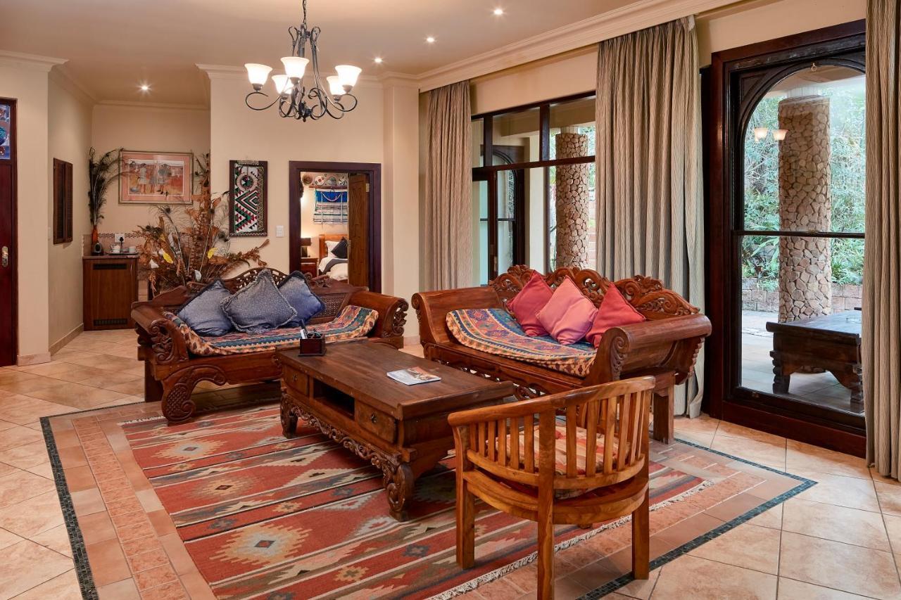 Ammazulu African Palace Kloof Esterno foto